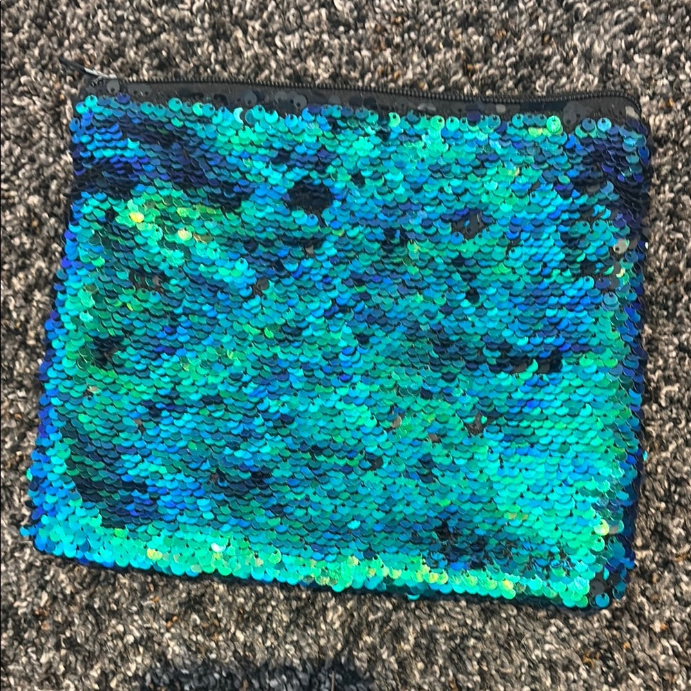 ✨Free with purchase - Blue and Green Sequin Pencil Case
